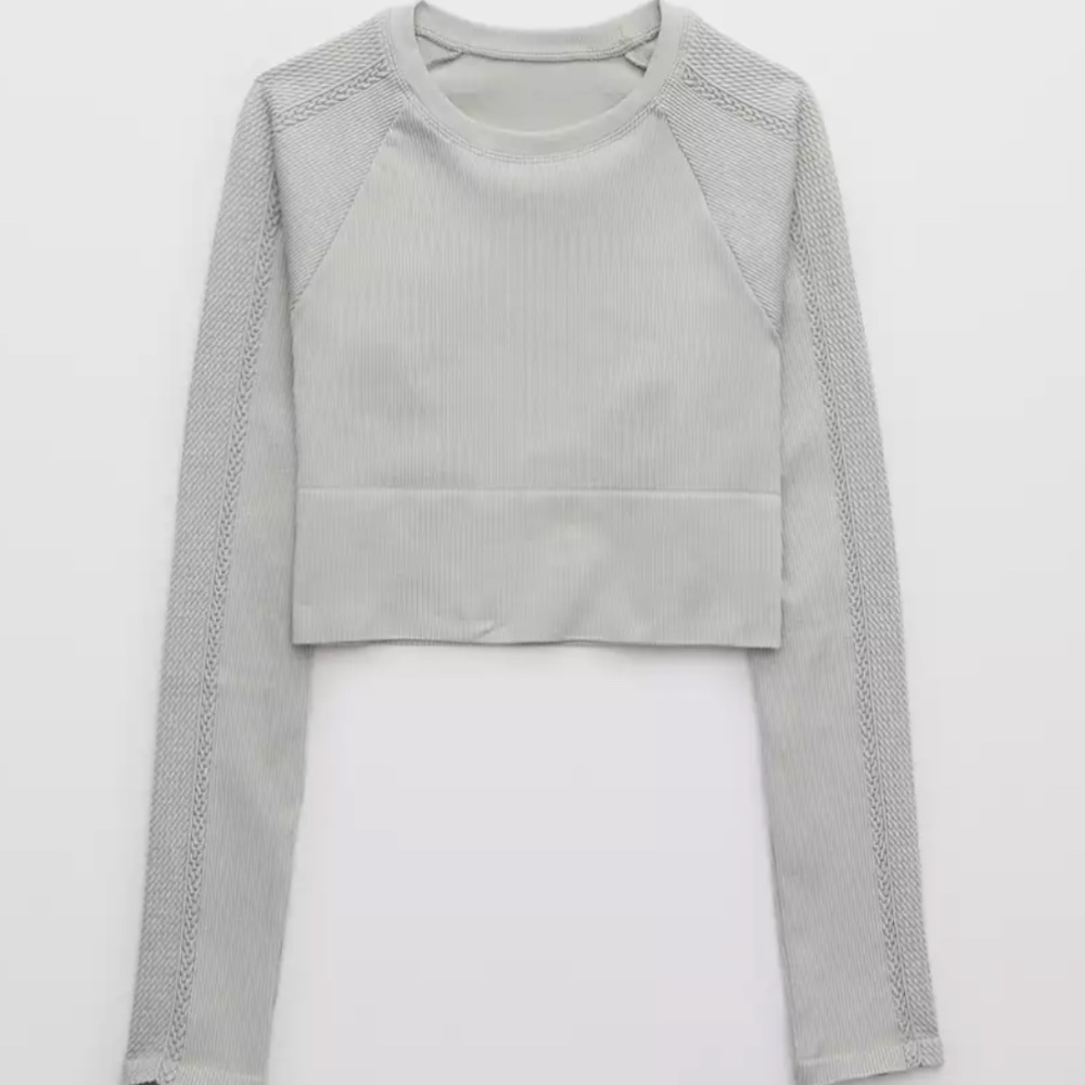 NWT OFFLINE By Aerie | Big Chill Seamless Long Sleeve T-Shirt